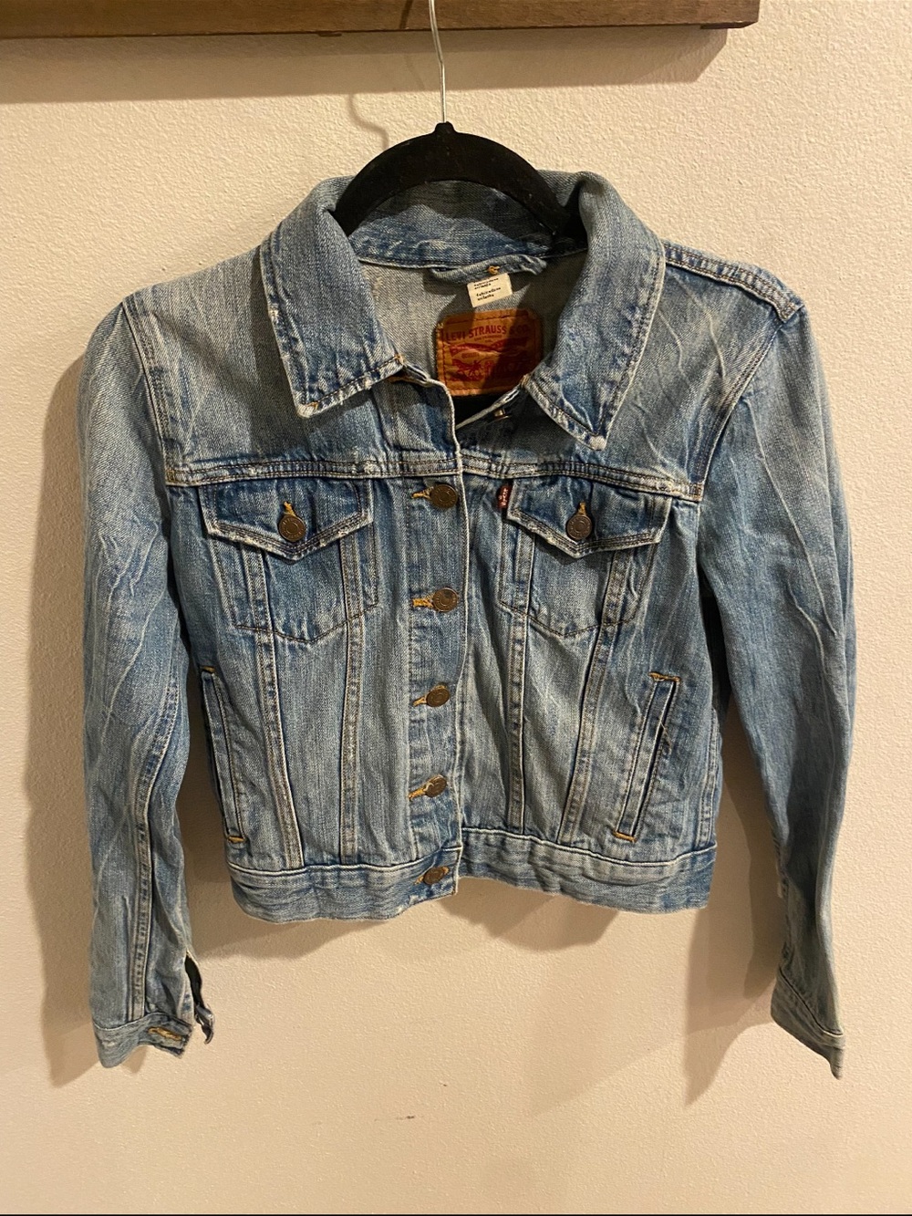 Levi's Women's Light Wash Denim Trucker Jacket Size Small